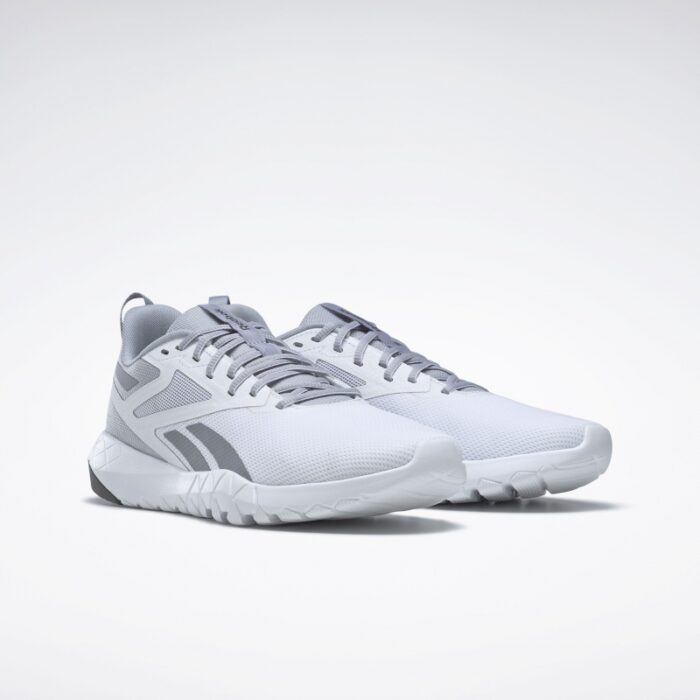 ⁦Reebok Mens' Flexagon Force 4 Shoes Cold Grey- حذاء ريبوك فليكساجون فورس 4 للرجال لون رمادي⁩ - الصورة ⁦2⁩