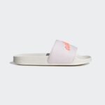 ⁦adidas Women's Adilette Shower Slide شبشب للنساء لون ابيض⁩ - الصورة ⁦3⁩
