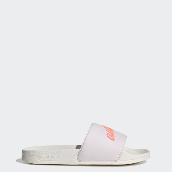 ⁦adidas Women's Adilette Shower Slide شبشب للنساء لون ابيض⁩ - الصورة ⁦4⁩
