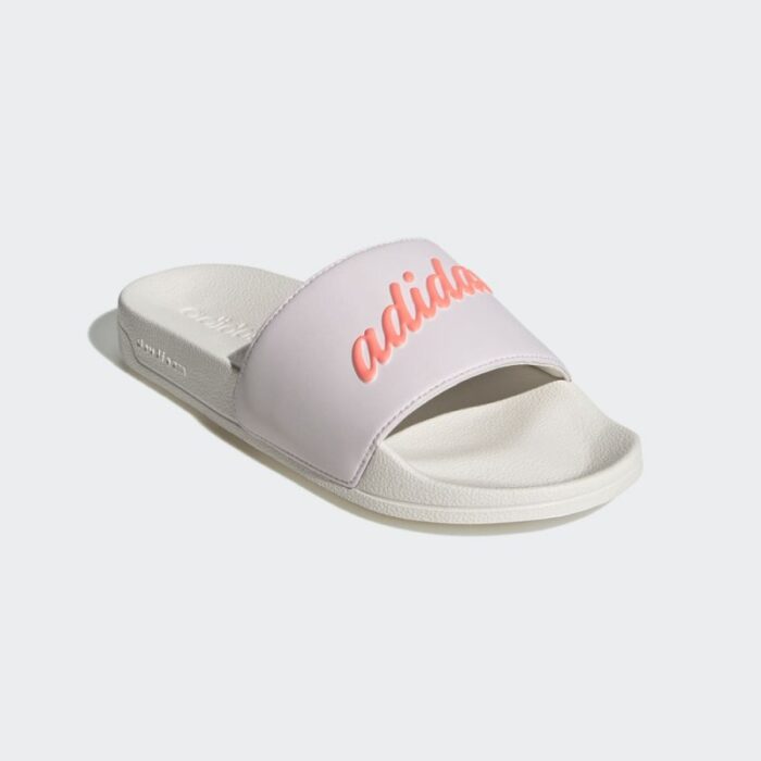 ⁦adidas Women's Adilette Shower Slide شبشب للنساء لون ابيض⁩ - الصورة ⁦8⁩