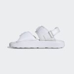 ⁦adidas ADILETTE ADVENTURE SANDALS صندل ستاتي لون أبيض⁩ - الصورة ⁦7⁩