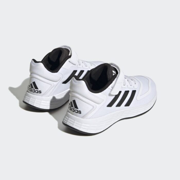 ⁦adidas Kids Unisex Duramo 10 Running Shoes - White- حذاء اديداس دورامو 10 للأطفال لون أبيض⁩ - الصورة ⁦9⁩