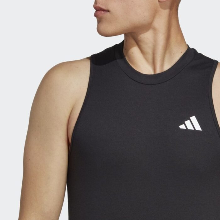 ⁦adidas TRAIN ESSENTIALS FEELREADY TRAINING TANK TOP تيشيرت للشباب لون اسود⁩ - الصورة ⁦7⁩