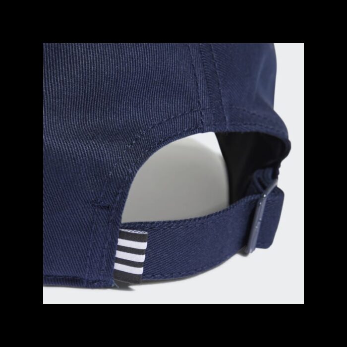 ⁦adidas Unisex Baseball 3-Stripes Twill Cap  - طاقية اديداس تصميم ثلاث خطوط بيسبول للجنسين لون كحلي⁩ - الصورة ⁦2⁩