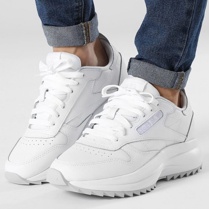 ⁦Reebok Classic Leather SP Extra حذاء سبورت كلاسيك عاجي نعل عالي من ريبوك للنساء⁩ - الصورة ⁦2⁩