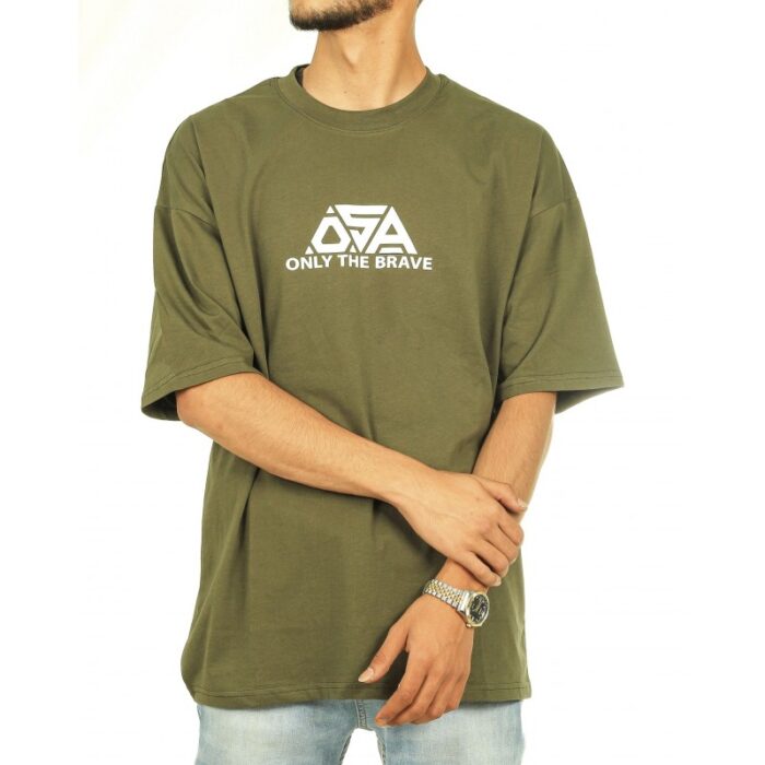 ⁦تيشيريت شبابي اوفر سايز قطن لون زيتي من OSA⁩ - الصورة ⁦2⁩