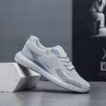 حذاء سبورت شبابي لون رمادي