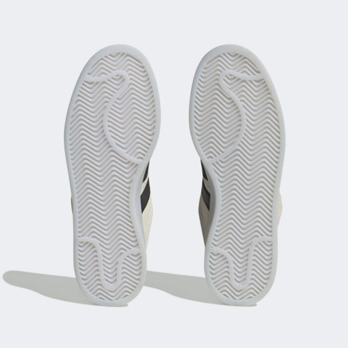 ⁦adidas Campus 00s Shoes - حذاء اديداس كامباس 00 اس للرجال لون أوفوايت وأبيض⁩ - الصورة ⁦4⁩