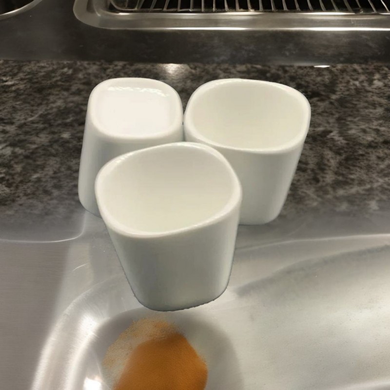 ⁦كاسة بوظة وحلويات بورسلان مربع قياس 6.8*6.8*6.8⁩ - الصورة ⁦1⁩