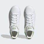 ⁦adidas Unisex Stan Smith Shoes - White- حذاء اديداس ستان سميث للجنسين لون أبيض وأخضر⁩ - الصورة ⁦2⁩