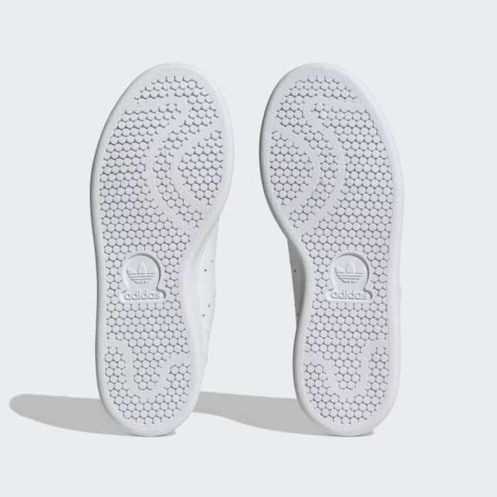 ⁦adidas Unisex Stan Smith Shoes - White- حذاء اديداس ستان سميث للجنسين لون أبيض وأخضر⁩ - الصورة ⁦3⁩