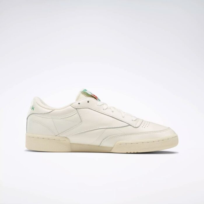 ⁦Reebok Unisex' Club C 85 Vintage Shoes - Chalk- حذاء ريبوك كلوب سي 85 فانتيج للجنسين لون أبيض طحيني⁩ - الصورة ⁦2⁩