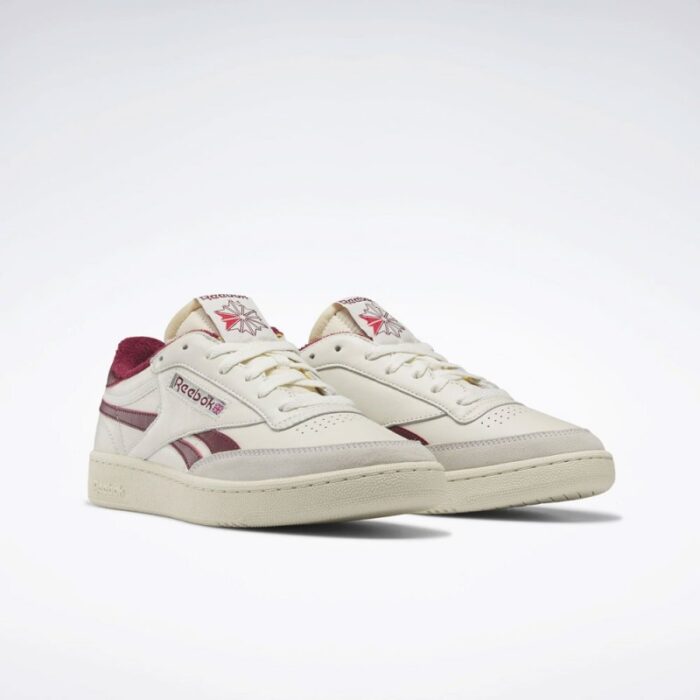 ⁦Reebok Men's Club C Revenge Vintage Shoes - حذاء ريبوك كلوب سي ريفينج للرجال لون طحيني وأحمر⁩ - الصورة ⁦2⁩