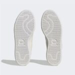 ⁦adidas Womens' Stan Smith Shoes - White- حذاء اديداس ستان سميث للنساء لون أوفوايت⁩ - الصورة ⁦3⁩