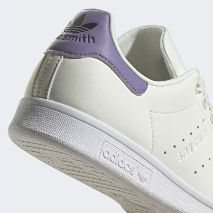 ⁦adidas Womens' Stan Smith Shoes - White- حذاء اديداس ستان سميث للنساء لون أوفوايت⁩ - الصورة ⁦9⁩