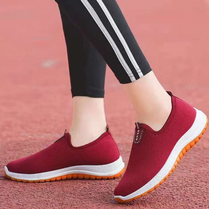 ⁦حذاء سبورت سليب ان للصبايا⁩ - الصورة ⁦2⁩