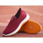 ⁦حذاء سبورت سليب ان للصبايا⁩ - الصورة ⁦4⁩