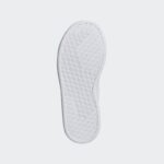 ⁦adidas Unisex Advantage K Lifestyle Court Lace Shoes - White- حذاء اديداس أدفانتدج  كيه لايف ستايل كورت للجنسين لون أبيض⁩ - الصورة ⁦3⁩