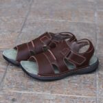 ⁦صندل شبابي لون بني للرجال⁩ - الصورة ⁦4⁩