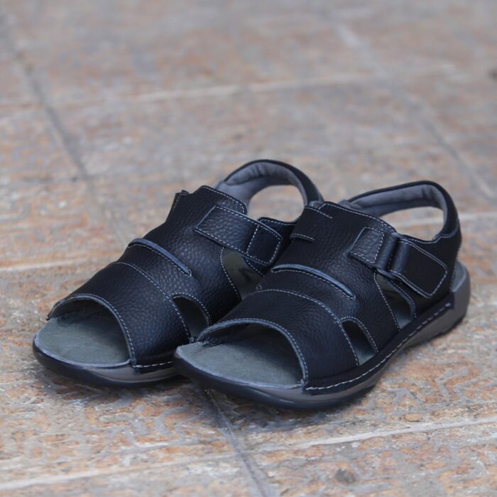 ⁦صندل شبابي لون أسود للرجال⁩ - الصورة ⁦4⁩