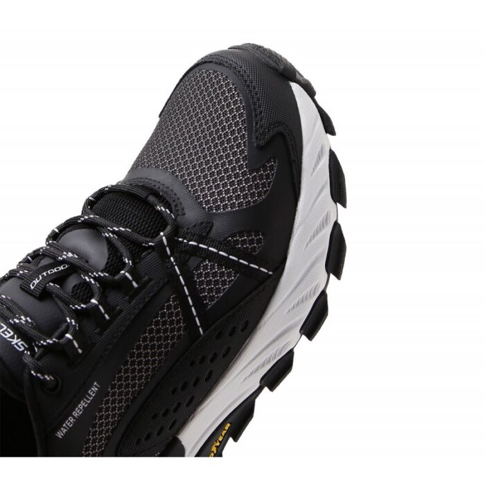 ⁦Skechers Men's Max Protect Shoes - حذاء سكيتشرز ماكس بروتيكت للرجال لون أسود وأبيض⁩ - الصورة ⁦9⁩