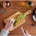 لوح فرم وتقديم مع يد خشب