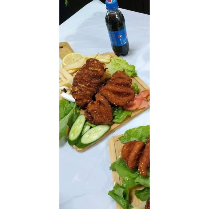 ⁦لوح فرم وتقديم مع يد خشب⁩ - الصورة ⁦2⁩