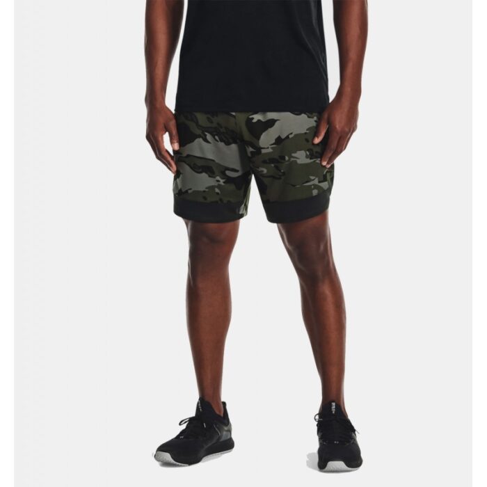 10323387_67db7c523ed71 Under Armour Men's Train Stretch Camo Shorts - شورت أندر آرمر ترين ستريتش كامو للرجال لون زيتي - الصورة 1