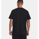 ⁦Under Armour Men's Logo Embroidered Heavyweight Short Sleeve T-Shirt - تيشيرت أندر آرمر لوجو امبرويدرد هيفي ويت للرجال لون أسود⁩ - الصورة ⁦2⁩