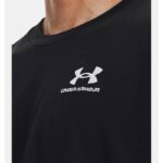 ⁦Under Armour Men's Logo Embroidered Heavyweight Short Sleeve T-Shirt - تيشيرت أندر آرمر لوجو امبرويدرد هيفي ويت للرجال لون أسود⁩ - الصورة ⁦4⁩
