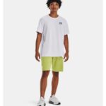 ⁦Under Armour Men's Logo Embroidered Heavyweight Short Sleeve T-Shirt - تيشيرت أندر آرمر لوجو امبرويدرد هيفي ويت للرجال لون أبيض⁩ - الصورة ⁦3⁩