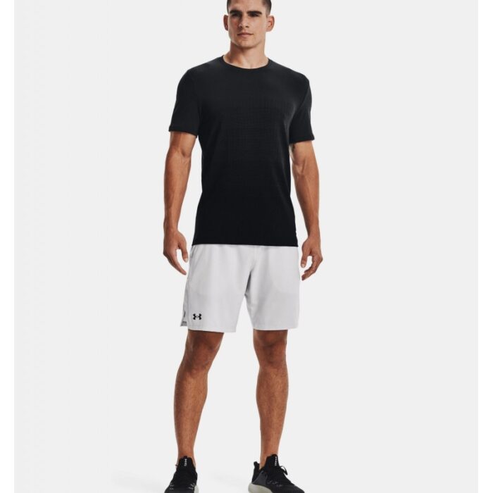 ⁦Under Armour Men's Seamless Lux Short Sleeve T-Shirt - تيشيرت أندر آرمر سيملس لوكس بأكمام قصيرة للرجال لون أسود⁩ - الصورة ⁦2⁩