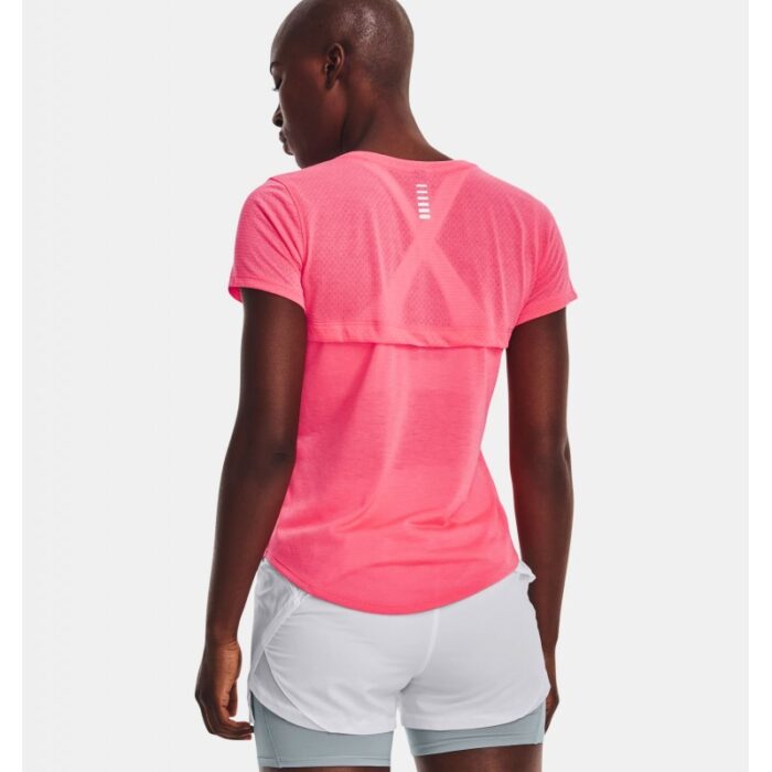 ⁦Under Armour Women's Streaker Run Short Sleeve T-Shirts- تيشيرت أندر آرمر ستريكر رَن بأكمام قصيرة للنساء لون زهري⁩ - الصورة ⁦2⁩