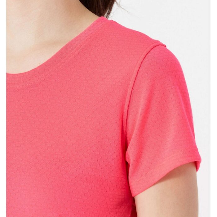 ⁦Under Armour Women's Streaker Run Short Sleeve T-Shirts- تيشيرت أندر آرمر ستريكر رَن بأكمام قصيرة للنساء لون زهري⁩ - الصورة ⁦10⁩