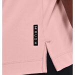 ⁦Under Armour Women's RUSH Energy Core Short Sleeve T-Shirts- تيشيرت أندر آرمر رش اينيرجي كور بأكمام قصيرة للنساء لون زهري⁩ - الصورة ⁦4⁩