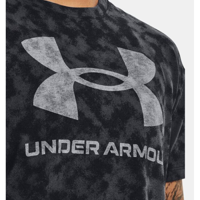 10323548_67db7d0a1d559 Under Armour Women's Logo Printed Heavyweight T-Shirts- تيشيرت أندر آرمر لوجو برينتد هيفي ويت بأكمام قصيرة للنساء لون أسود - الصورة 1