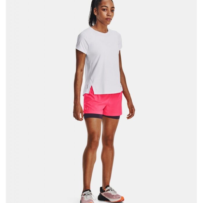 ⁦Under Armour Women's Run Stamina 2-in-1 Shorts- شورت أندر آرمر ران ستامينا 2-ان-1 للنساء لون وردي⁩ - الصورة ⁦3⁩