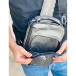 شنطة شبابية وسط لون زيتي