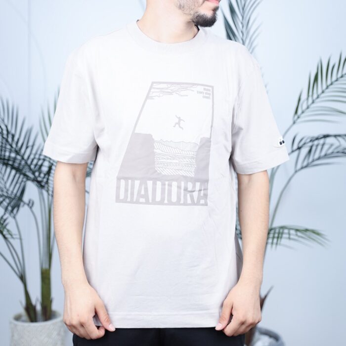 ⁦تيشيرت ديادورا سي تي آن نص كم للرجال لون بيج - Diadora Men's CTN T-Shirts⁩ - الصورة ⁦2⁩