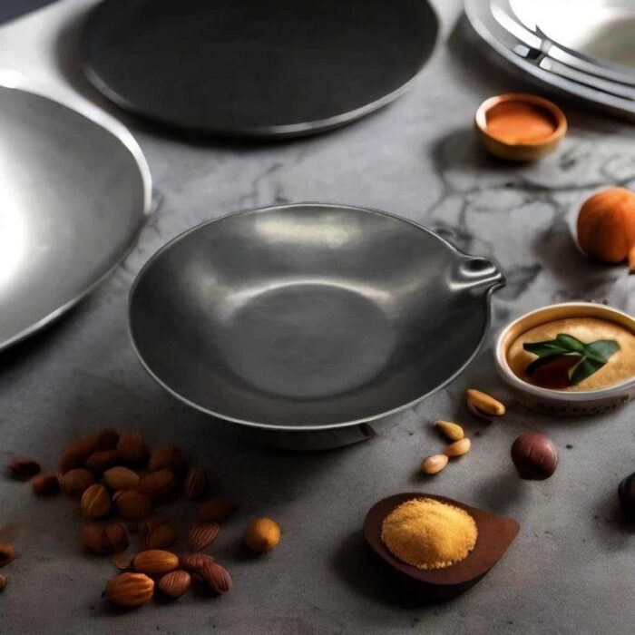 ⁦جاط بورسلان عميق اسود مع حفة للشوربة⁩ - الصورة ⁦2⁩