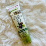 غسول البشرة بخلاصة زيت الزيتون من تاتش مي حجم 100 مل - Face Wash Foam with Olivw Oil by Touch Me