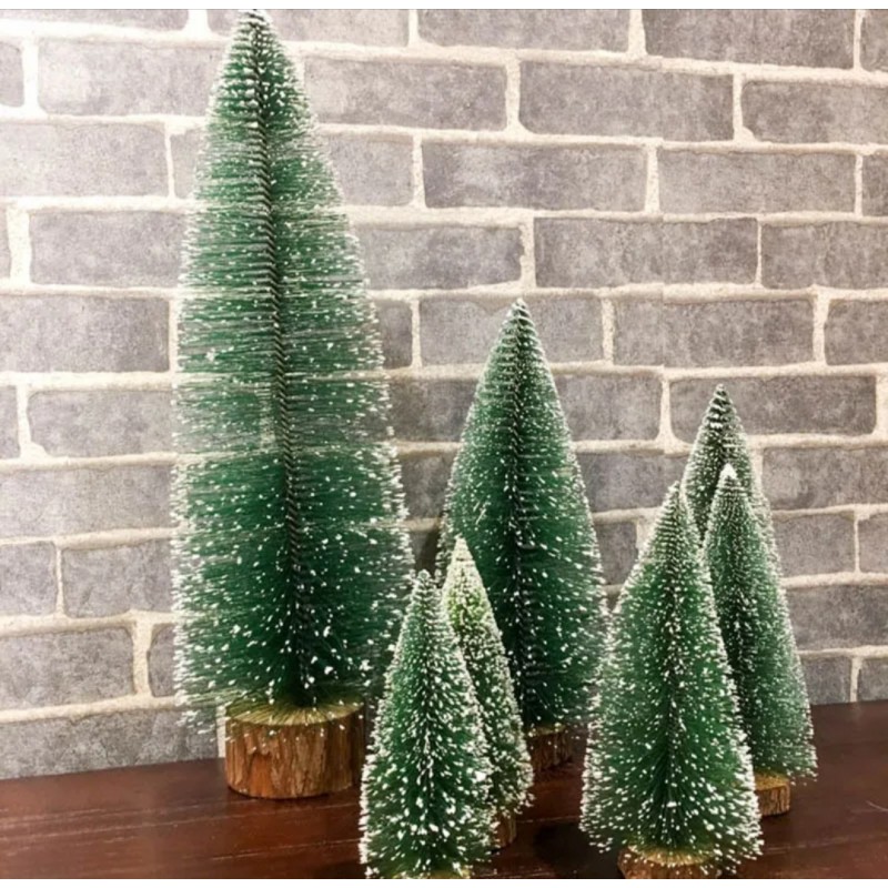 ⁦شجرة مع قاعدة خشب طبيعي⁩ - الصورة ⁦1⁩