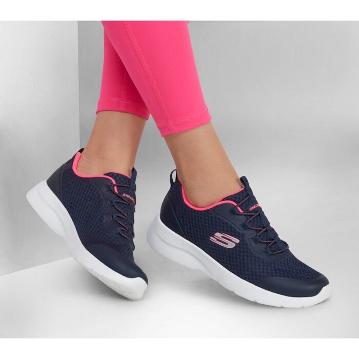 ⁦حذاء سكيتشرز دياناميت 2.0- سوشيال اوربت للنساء لون كحلي - Skechers Women's Dynamight 2.0 - Social Orbit Shoes⁩ - الصورة ⁦3⁩