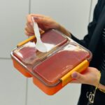 ⁦حافظة طعام مع قاطع متحرك - لون برتقالي⁩ - الصورة ⁦7⁩