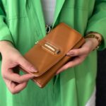 ⁦محفظة ستاتية - جزدان لون بني⁩ - الصورة ⁦2⁩