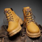 Fashion Men's High-top Leather Boots - حذاء جلد شتوي بكعب عالي للرجال لون بيج