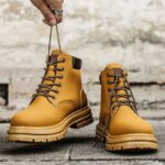 ⁦Fashion Men's High-top Leather Boots - حذاء جلد شتوي بكعب عالي للرجال لون بيج⁩ - الصورة ⁦2⁩
