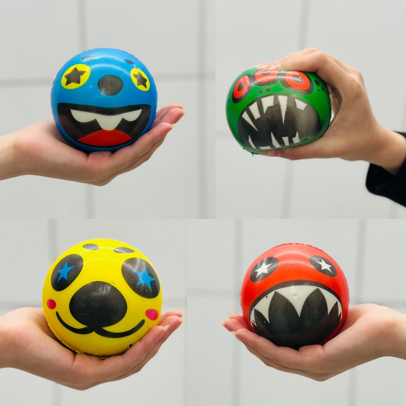 ⁦كرة اسنفجية قطر 10 سم بتصميم شكل سمايل مختلفة⁩ - الصورة ⁦1⁩