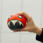 ⁦كرة اسنفجية قطر 10 سم بتصميم شكل سمايل مختلفة⁩ - الصورة ⁦6⁩