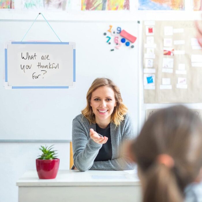 ⁦لوح منغاطيسي مع قلم صغير قابل للمحو حجم 20×30 سم لون أزرق⁩ - الصورة ⁦6⁩